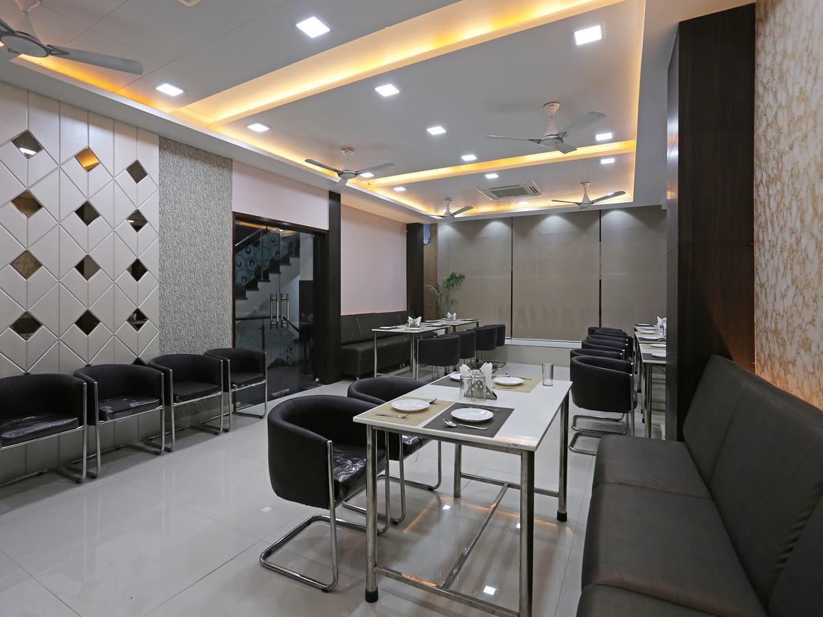 Oyo 10360 Hotel Grand Manoranjan Gorakhpur Zewnętrze zdjęcie